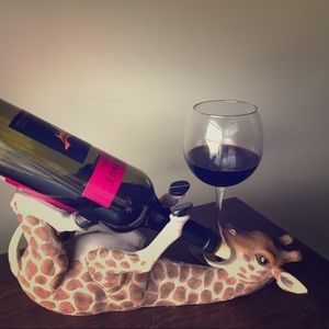 Tall Drink Giraffe. Cute decor!